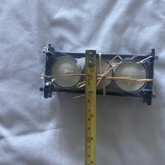 NIP SET OF 3 TEA LIGHT CANDLES IN BLACK METAL HOLDER - Picture 5 of 5